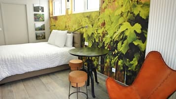 Deluxe kamer | 1 slaapkamer, bedden met traagschuimmatrassen, een laptopwerkplek