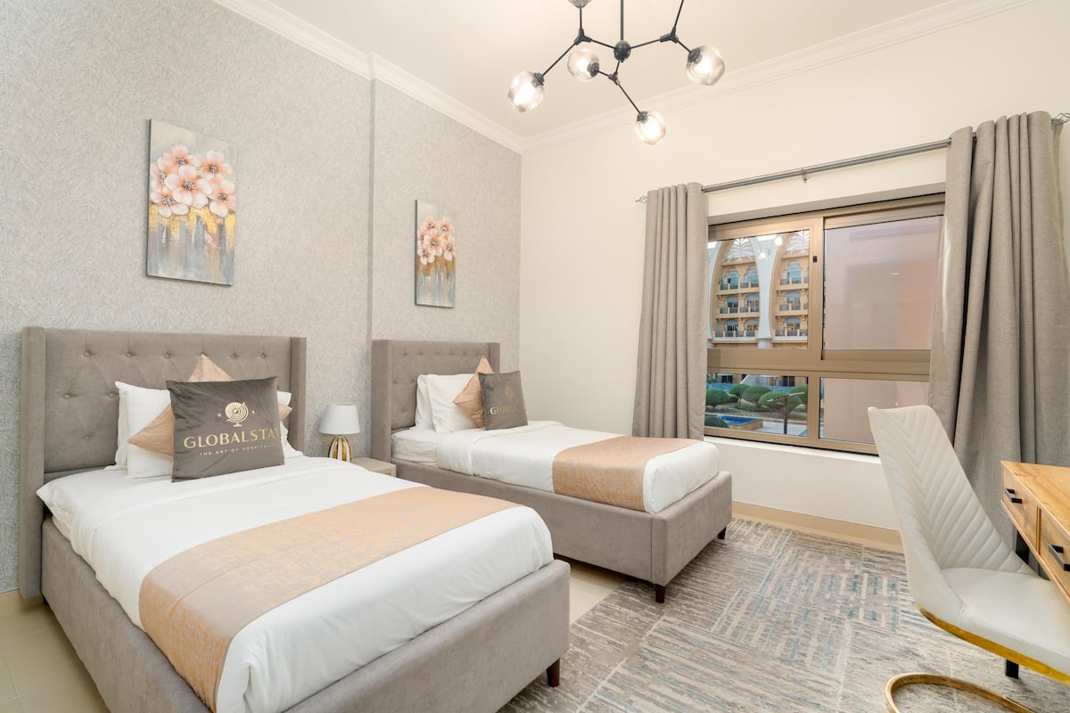 Casa de ciudad romántica, 3 habitaciones, alberca privada | 3 habitaciones y caja de seguridad en la habitación