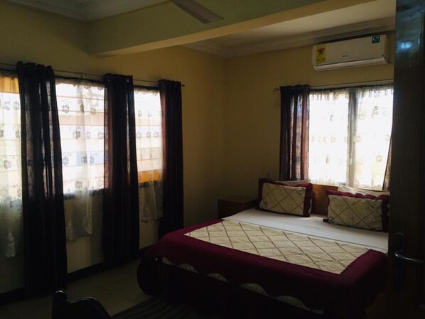 1 bedroom, iron/ironing board, internet - Double Room With Sitting Area (Accra)