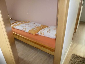 2 chambres, lit parapluie, Wi-Fi, draps fournis