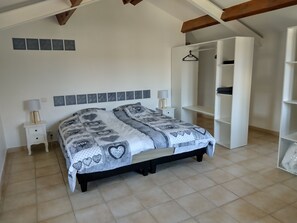 1 Schlafzimmer, Bügeleisen/Bügelbrett, kostenloses WLAN, Bettwäsche