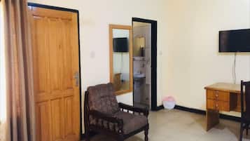 1 bedroom, iron/ironing board, internet