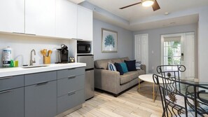 TV, ping pong - 610 Mariners Club - 1 bedroom island style ground floor apartment (Key Largo)