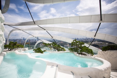 Outdoor spa tub. Arte Mont Kiara by PSM Luxury Suites