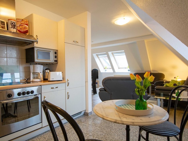 Køleskab, mikrobølgeovn, ovn, opvaskemaskine