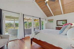 4 bedrooms, iron/ironing board, Internet, bed sheets