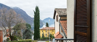 Duplex with balcony overlooking the lake (ROSE 2)
