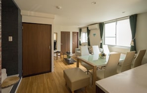 独立别墅, 无烟房 (Private Vacation Home) | 起居区 | 平板电视