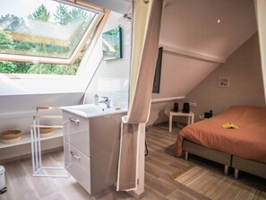 8 chambres, Wi-Fi gratuit, draps fournis