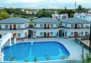 Front of property - Dip Holidays (Bolpur)
