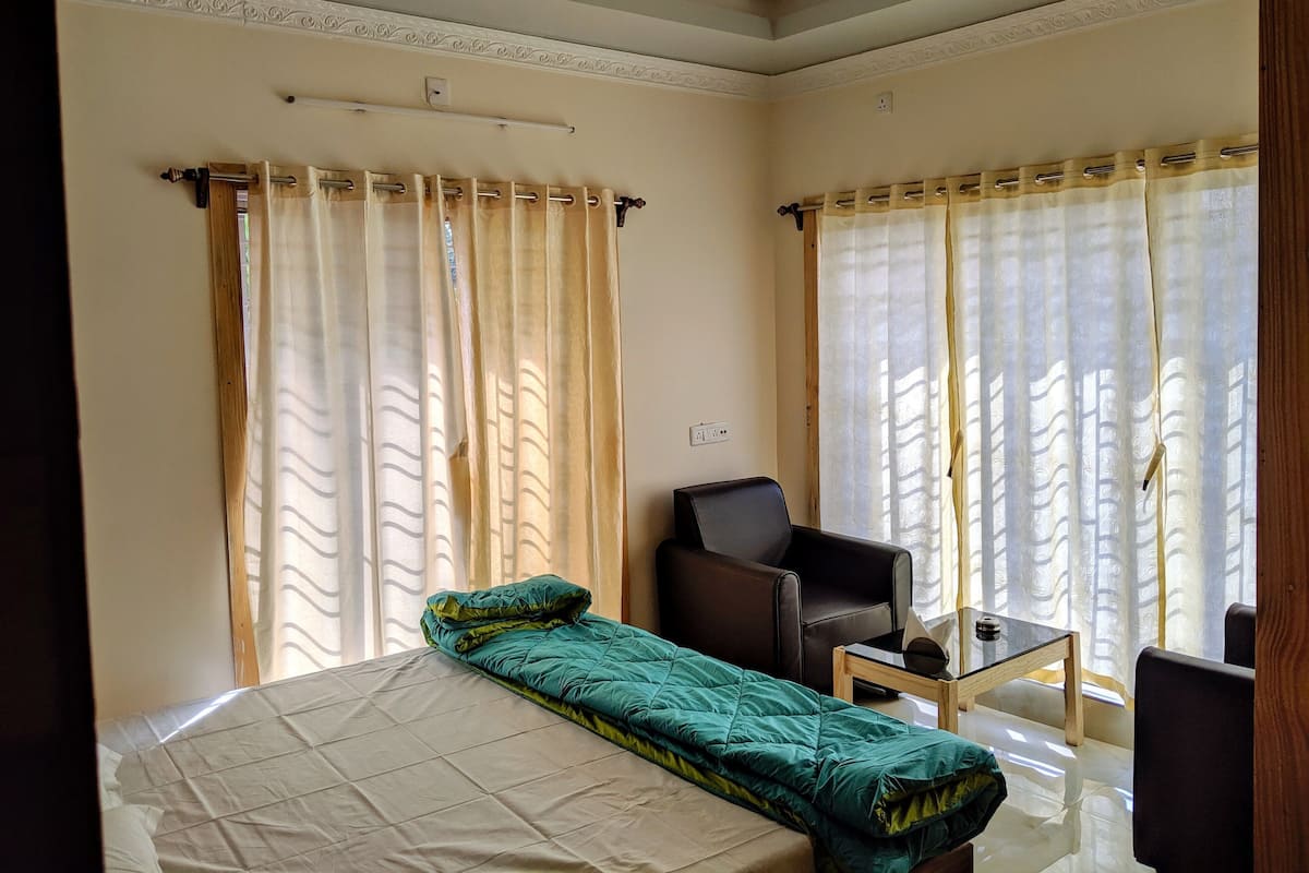 Standard Double Room | Desk, blackout curtains, free WiFi, bed sheets