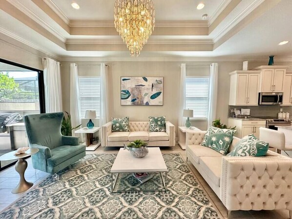 TV, fireplace, offices - Naples Angel House -  Pool, Bikes, Parking, Walk to the Beach (Naples)
