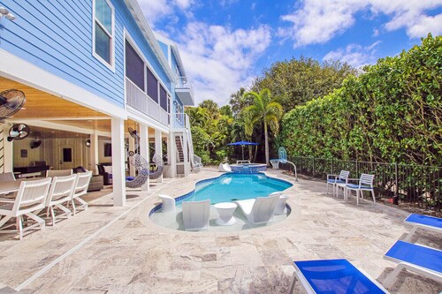 Island Escape - Luxury Captiva Island Home w/Pool + Hot Tub near Beach