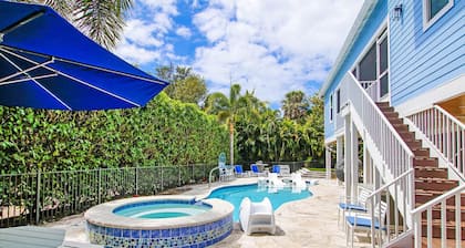 Island Escape - Luxury Captiva Island Home w/Pool + Hot Tub near Beach