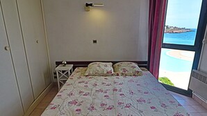 1 bedroom - 2⭐ Apartment with pool and parking in Sète (Sète)