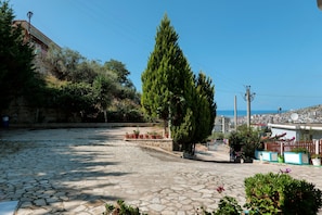 Apartment | Garden view