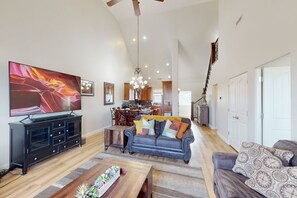 TV, fireplace, DVD player