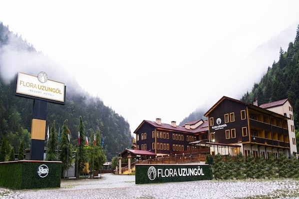 Exterior - Flora Hotel Uzungol (Çaykara)