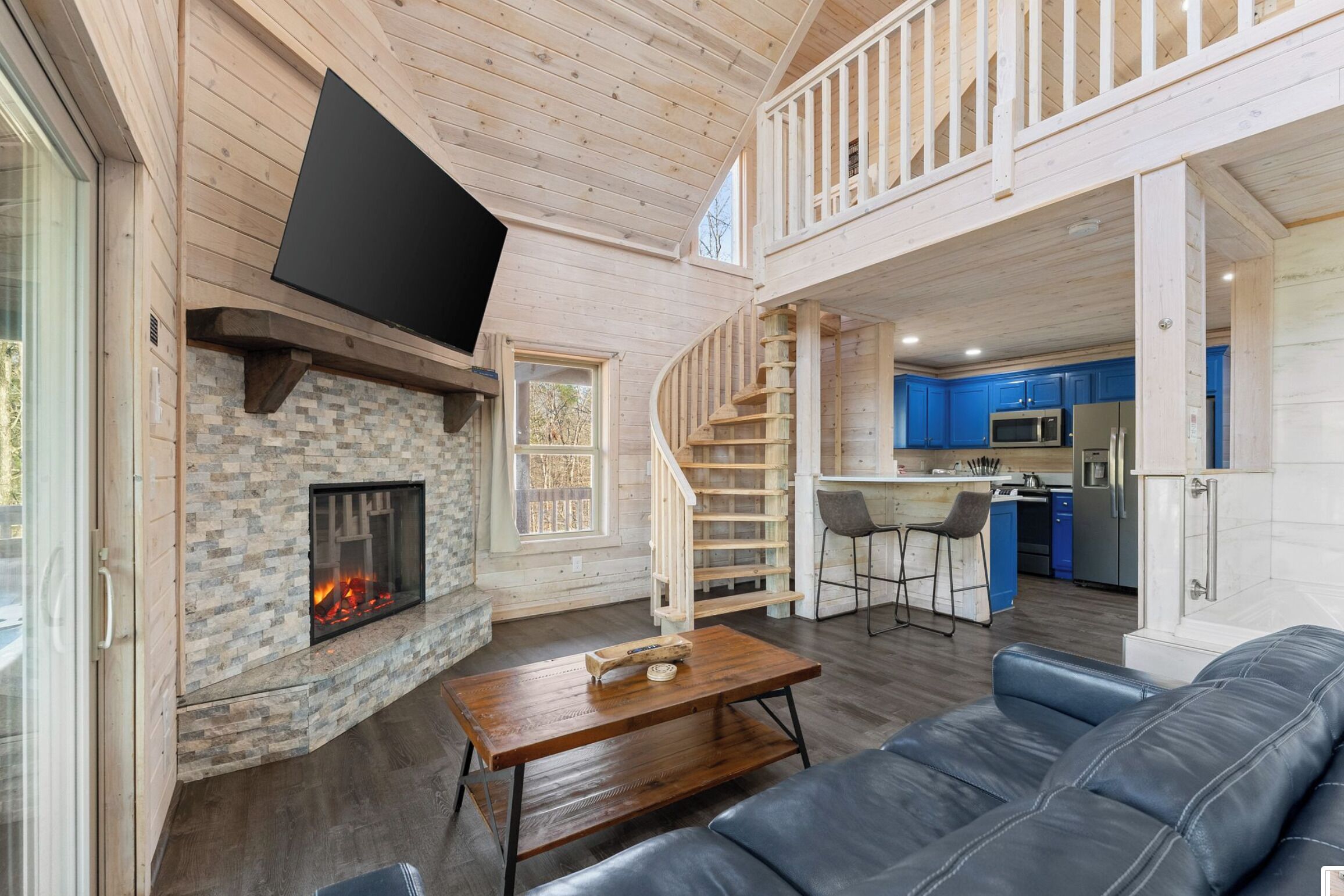 Smart TV, chimenea