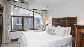 5 habitaciones, tabla de planchar con plancha y wifi gratis