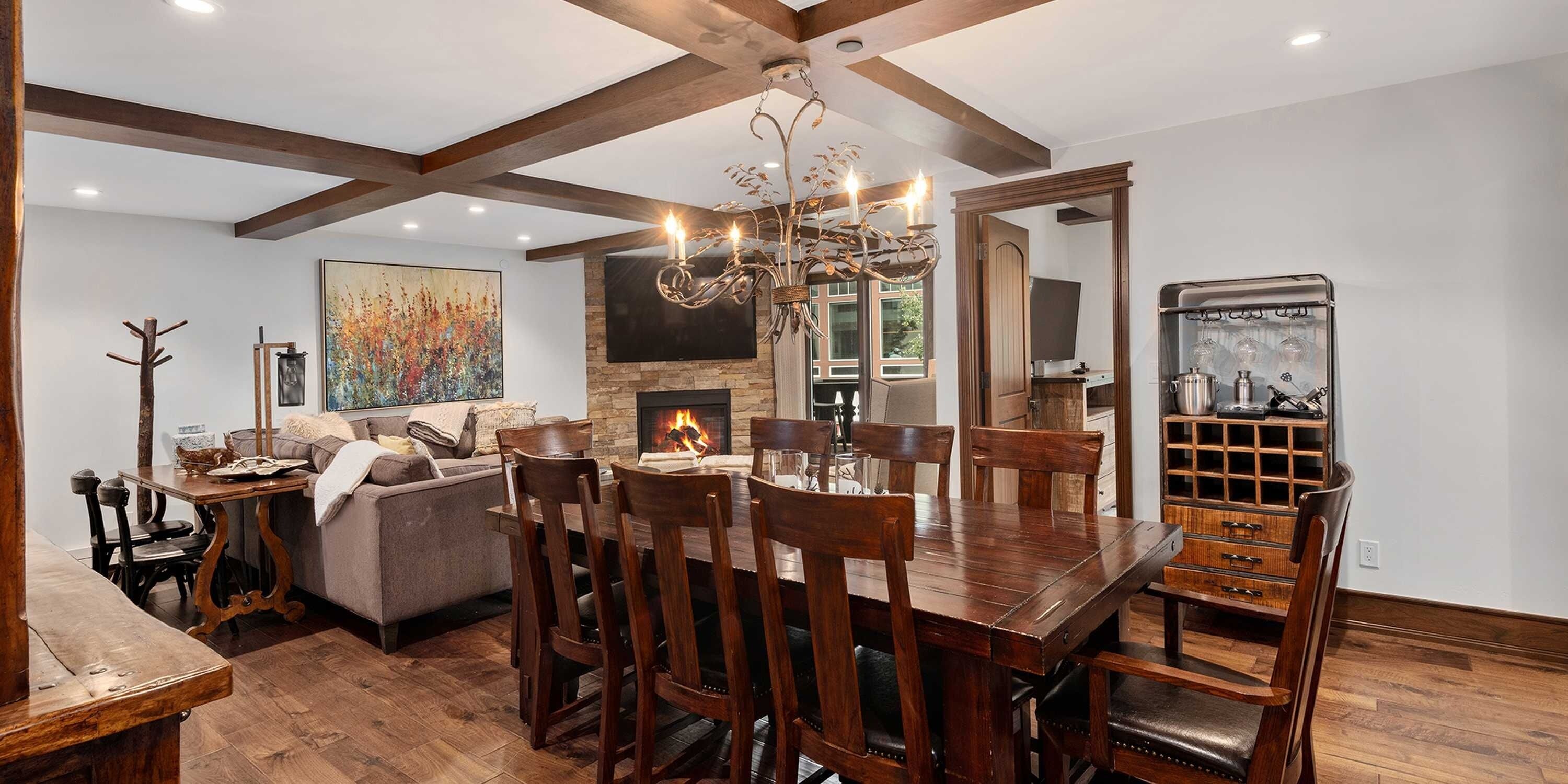 Condo, 5 Bedrooms | Dining