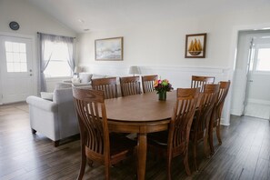 Casa, 4 habitaciones | Restaurantes