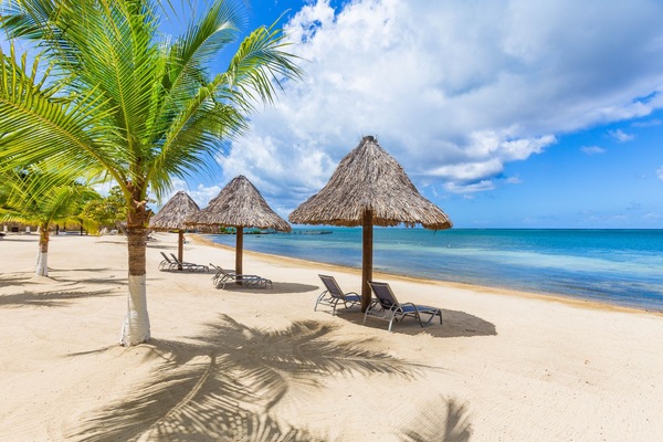 House, 4 Bedrooms | Beach