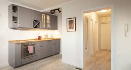 PAHA-PAHA condo near campus with lightning fast Wi-fi