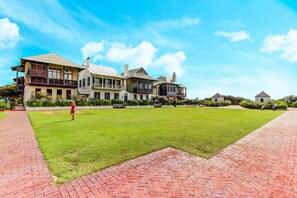 Exterior - 🐟400ft 2 Beach-Bikes-Pool-30A-Inlet Dreams (Panama City Beach)