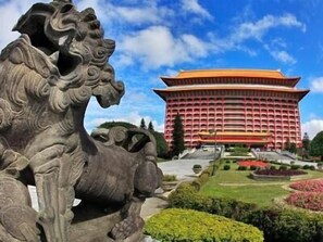 Exterior - The Grand Hotel (Taipei)