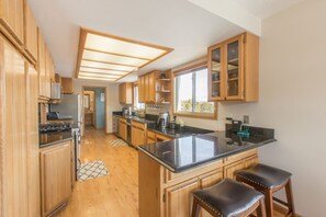 Microwave, oven, stovetop, dishwasher