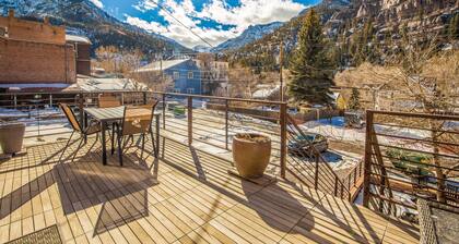 Beautifully Updated Loft in the Heart of Downtown Ouray