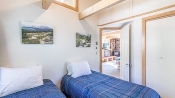 2 bedrooms, free WiFi, bed sheets