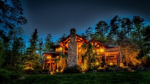 Exterior - Legend- with a creek and 100 acres to enjoy in North Georgia (Ellijay)