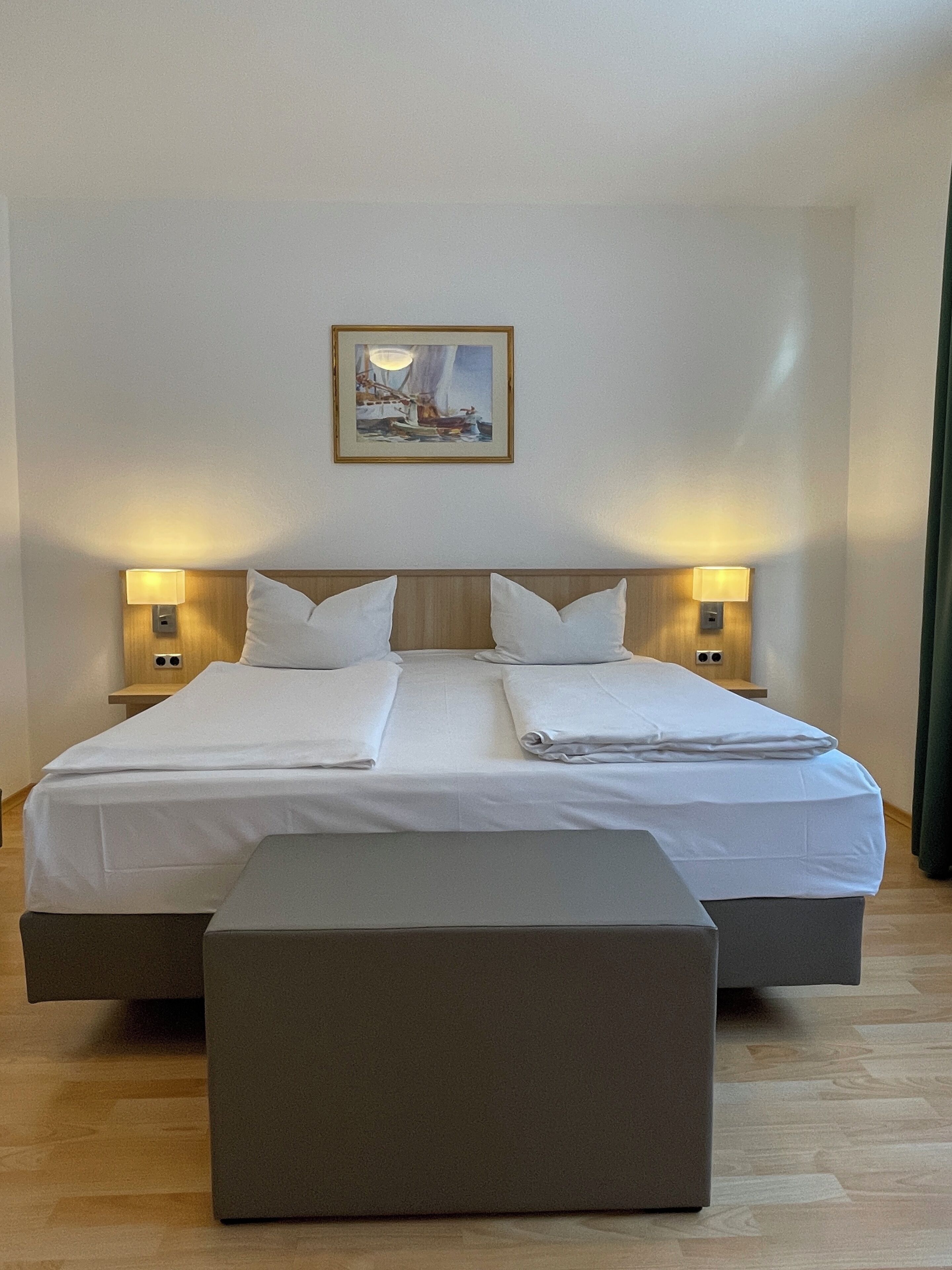 Basic Double Room | Hypo-allergenic bedding, down duvets, memory-foam beds