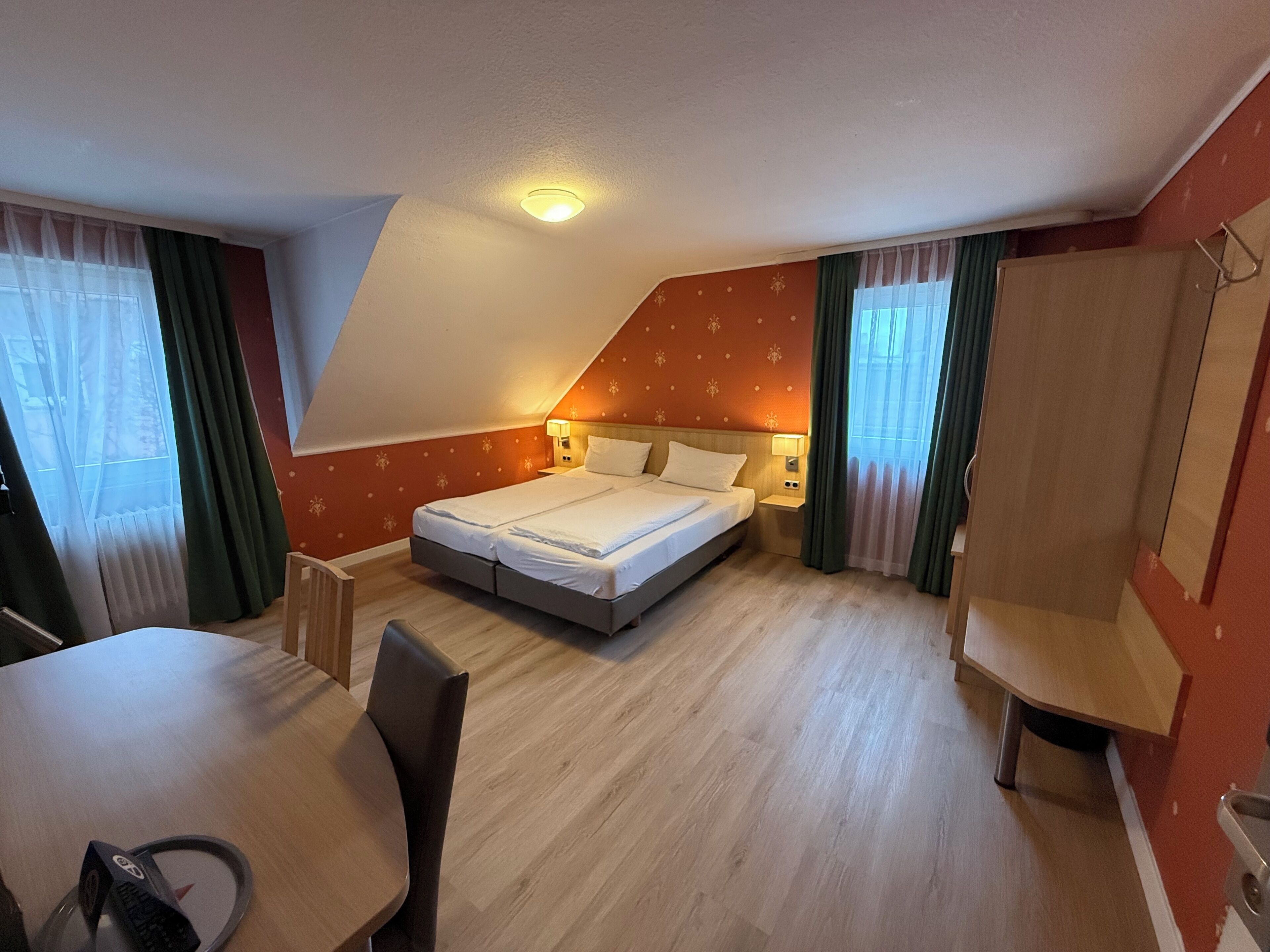 Comfort Double Room, 1 Bedroom, Private Bathroom | Hypo-allergenic bedding, down duvets, memory-foam beds