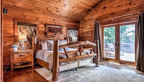 7 bedrooms, iron/ironing board, free WiFi, bed sheets