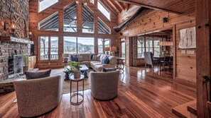 Smart TV, fireplace, ping pong - Meant to Be- Lake Front | Private Dock | Screened Porch | Lake Nottely (Blairsville)