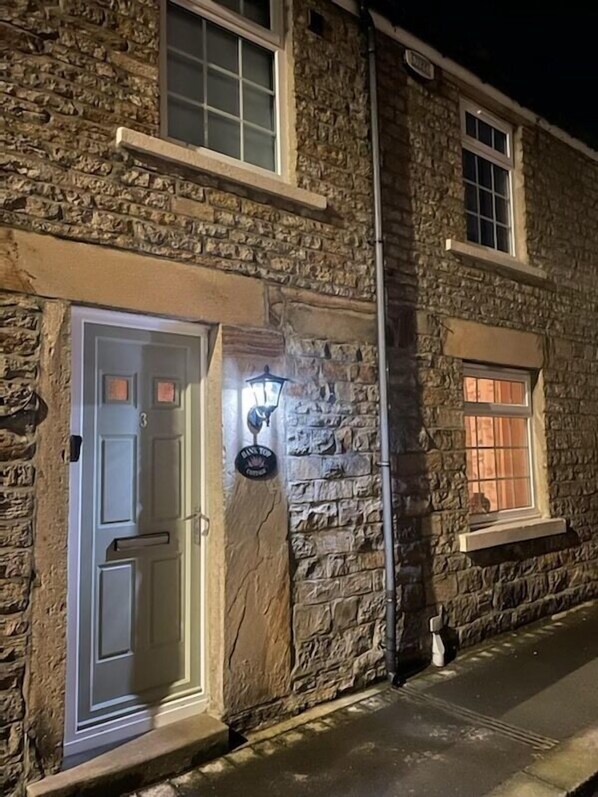 Exterior - Teesdale holiday cottage, sleeps 4 + dog at Bank Top, Mickleton, Barnard Castle (Mickleton)