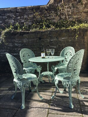 Outdoor dining - Teesdale holiday cottage, sleeps 4 + dog at Bank Top, Mickleton, Barnard Castle (Mickleton)