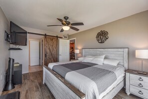 2 habitaciones, escritorio, tabla de planchar con plancha y wifi 