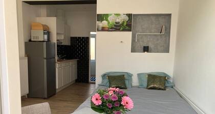 Magnifique Studio libre et dispo a 100% pour vous!!