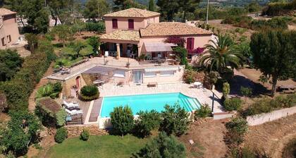 Villa 5 chambres, piscine chauffée, pétanque, wifi