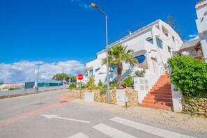 Esterni