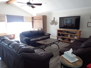 Smart TV, reproductor de DVD y libros 