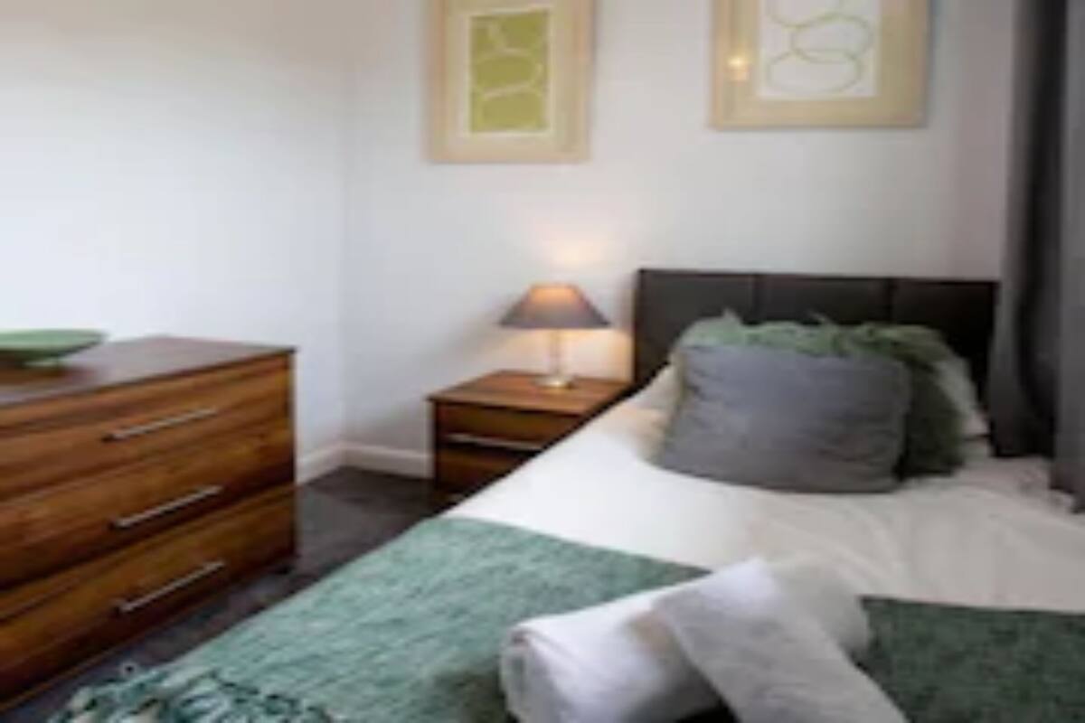 Iron/ironing board (on request), WiFi (free)
