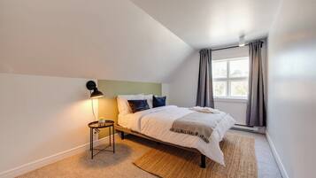 5 bedrooms, iron/ironing board, travel crib, WiFi