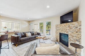 TV, fireplace, Netflix, streaming services