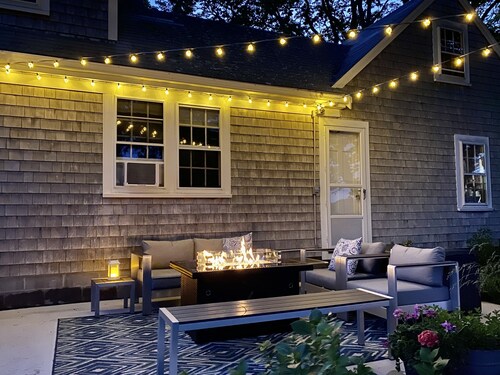 Serenity Views, Private Waterfront w/ Deck Patio, Kayaks SUP, King bed