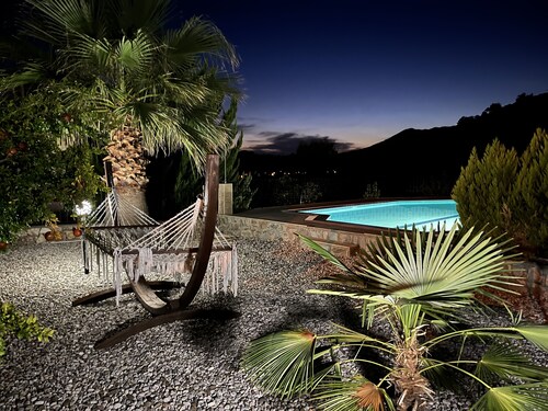 Stunning Villa Sana Perfect Condition, Private 100 m³ Pool & 1000m2 Garden WIFI